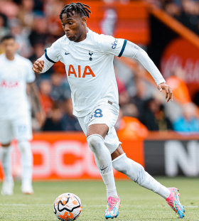 'You're playing against big players' - Tottenham left-back Udogie on his 1v1 duels with Saka and Salah 